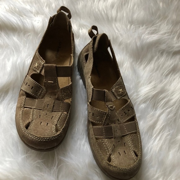 G.H. Bass & Co. Shoes - G.H. Bass & Co. Slip On Tan  Shoes Size 7